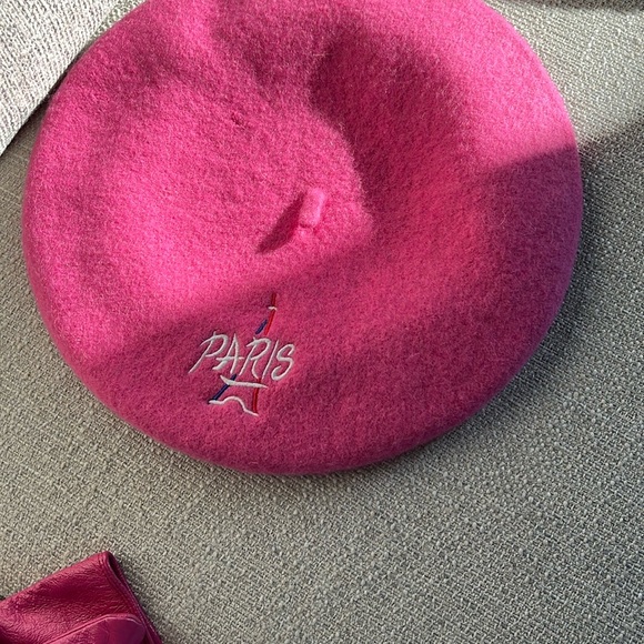🩷💜Paris Pink Beret and Gloves Set sz M-L - Picture 9 of 12